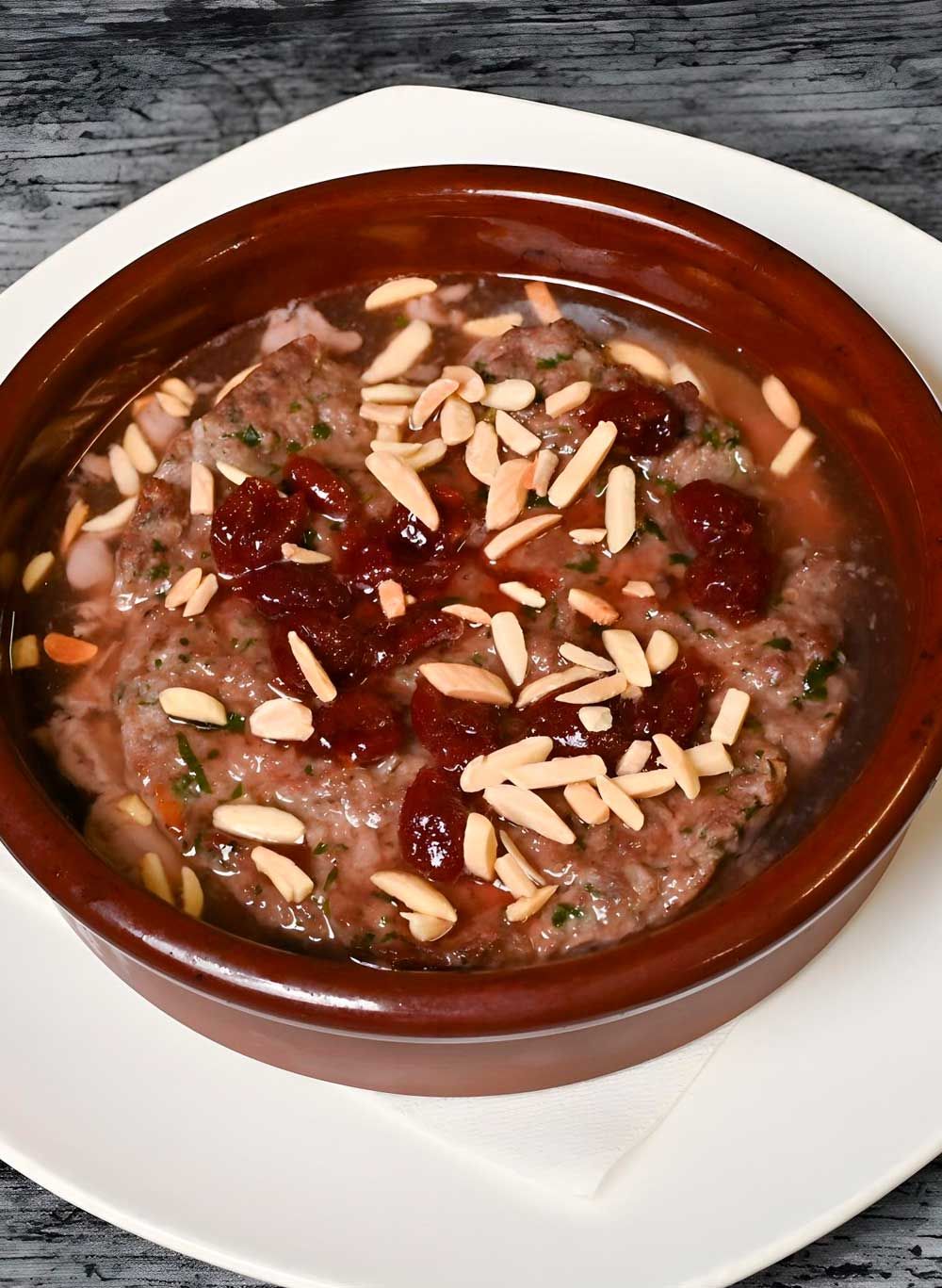 Kafta con cerezas comida restaurante Libanes Ksara Barcelona